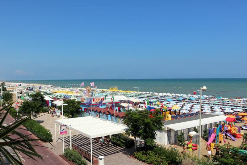 Hotel Record Ριτσόνε Εξωτερικό φωτογραφία