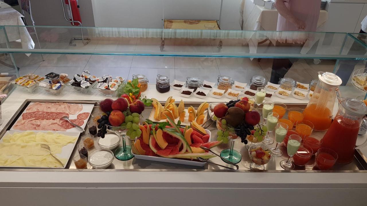 Hotel Record Ριτσόνε Εξωτερικό φωτογραφία