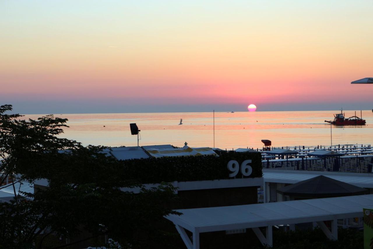 Hotel Record Ριτσόνε Εξωτερικό φωτογραφία