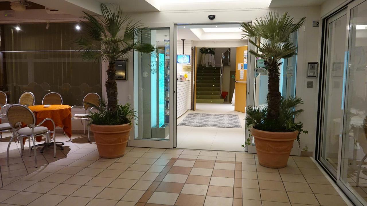 Hotel Record Ριτσόνε Εξωτερικό φωτογραφία